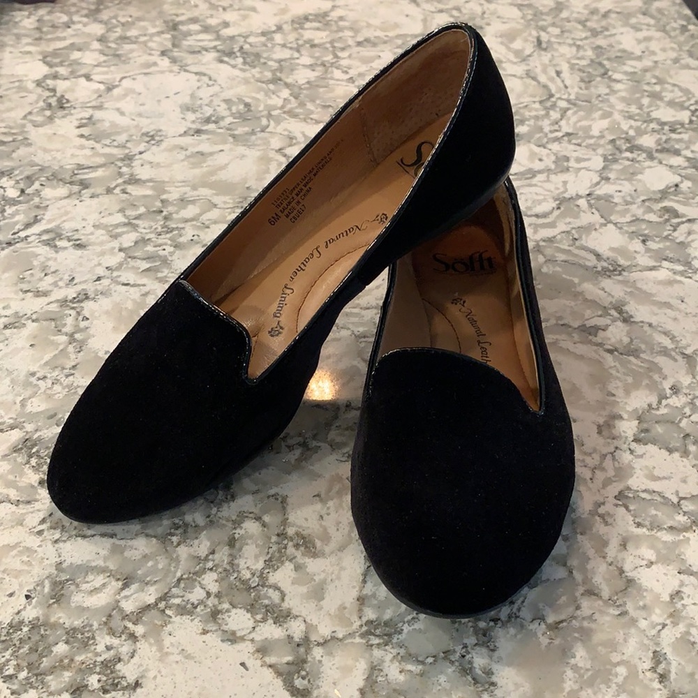 Sofft Black Flats Sleek Minimalist Design